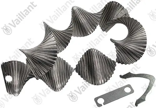 Metallisches Leitblech in gewellter Form, geeignet für Anwendungen mit Vaillant Heizsystemen, zusammen mit zwei Halterungen.